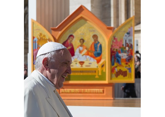 Pāvests Francisks lūdz piedošanu par katoļu baznīcas kalpotāju grēkiem