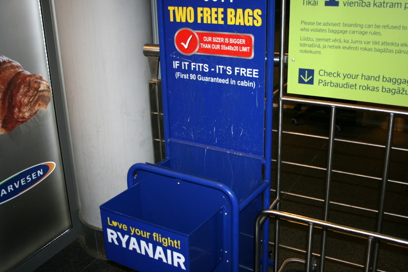 Ryanair “pirms Ziemassvētku dāvana” pasažieriem