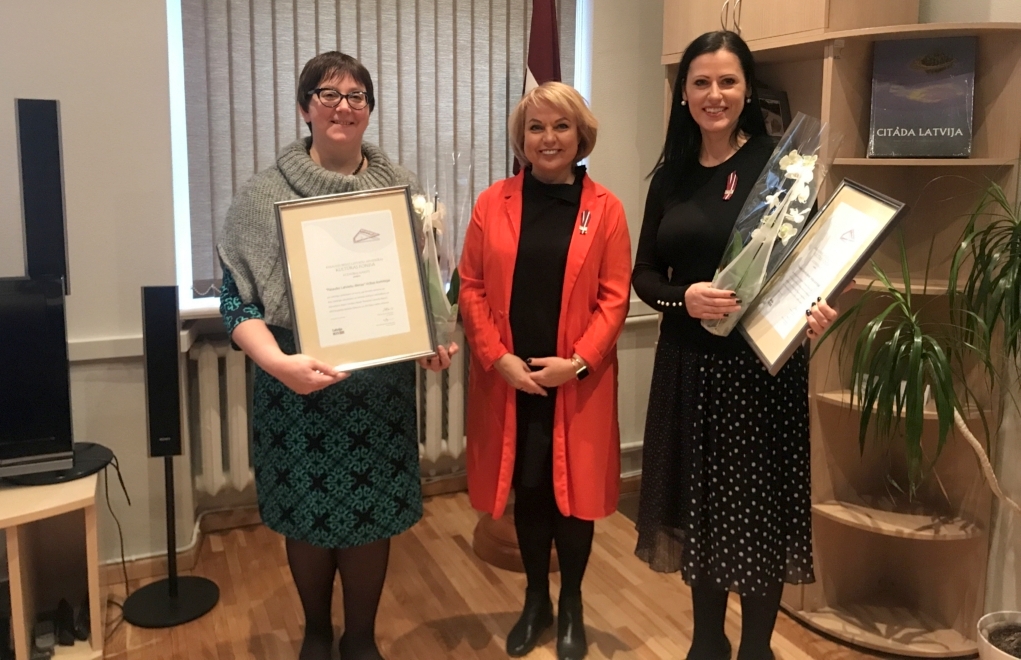 PBLA pasniedz KF Atzinības rakstus