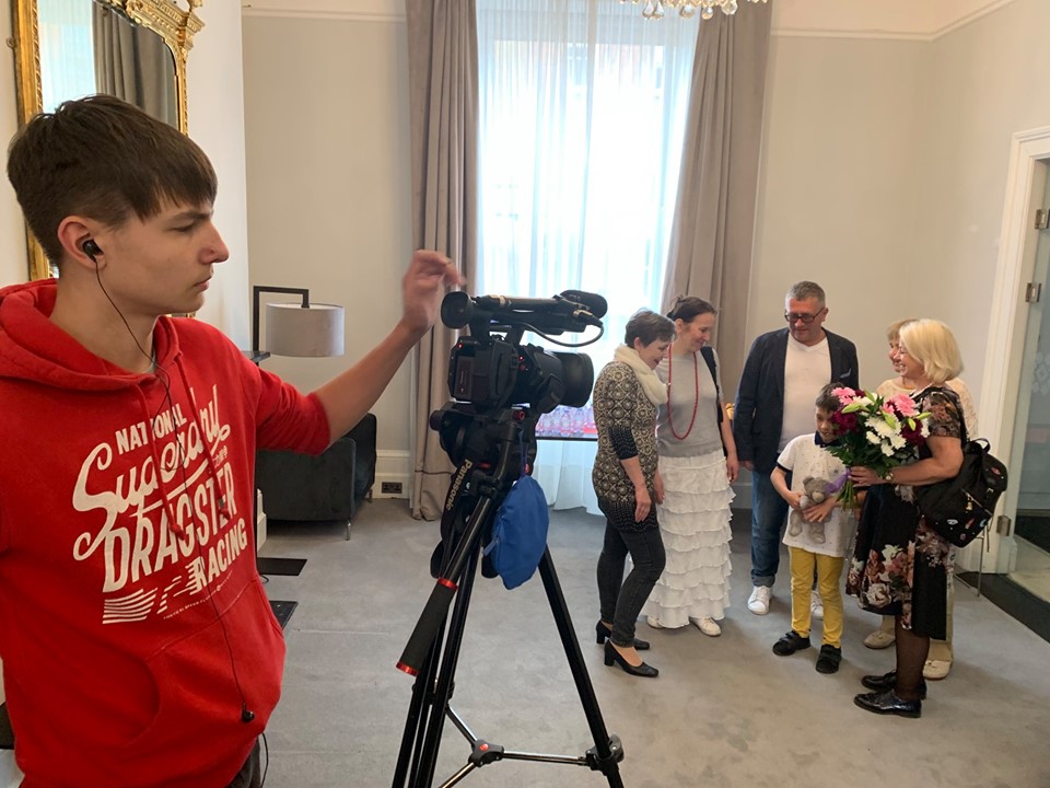 Sižets par grāmatas “Pētersoni Īrijā” atvēršanas svētkiem izskan LTV