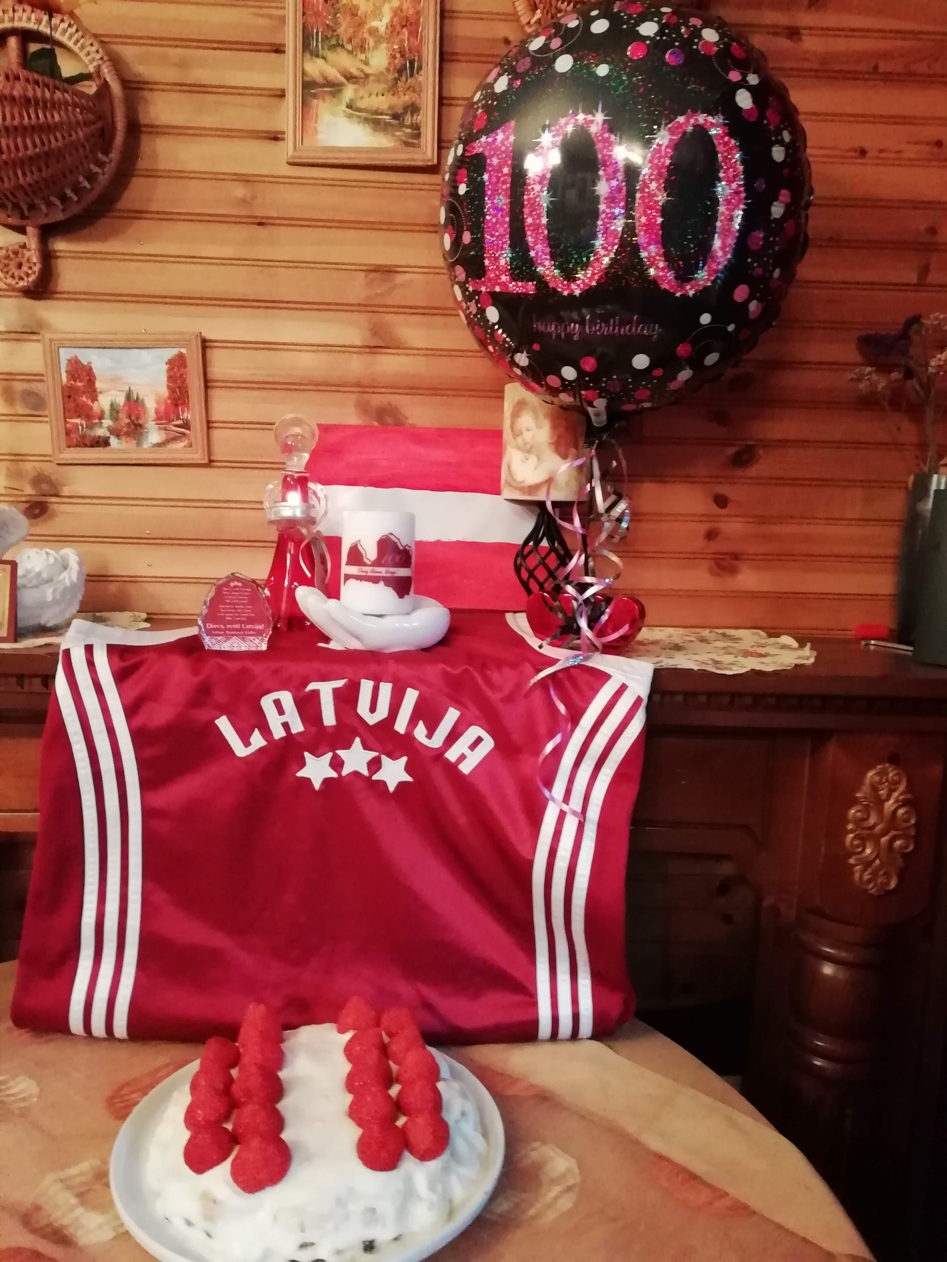 Latvijas karogs ceļos uz Mullingar