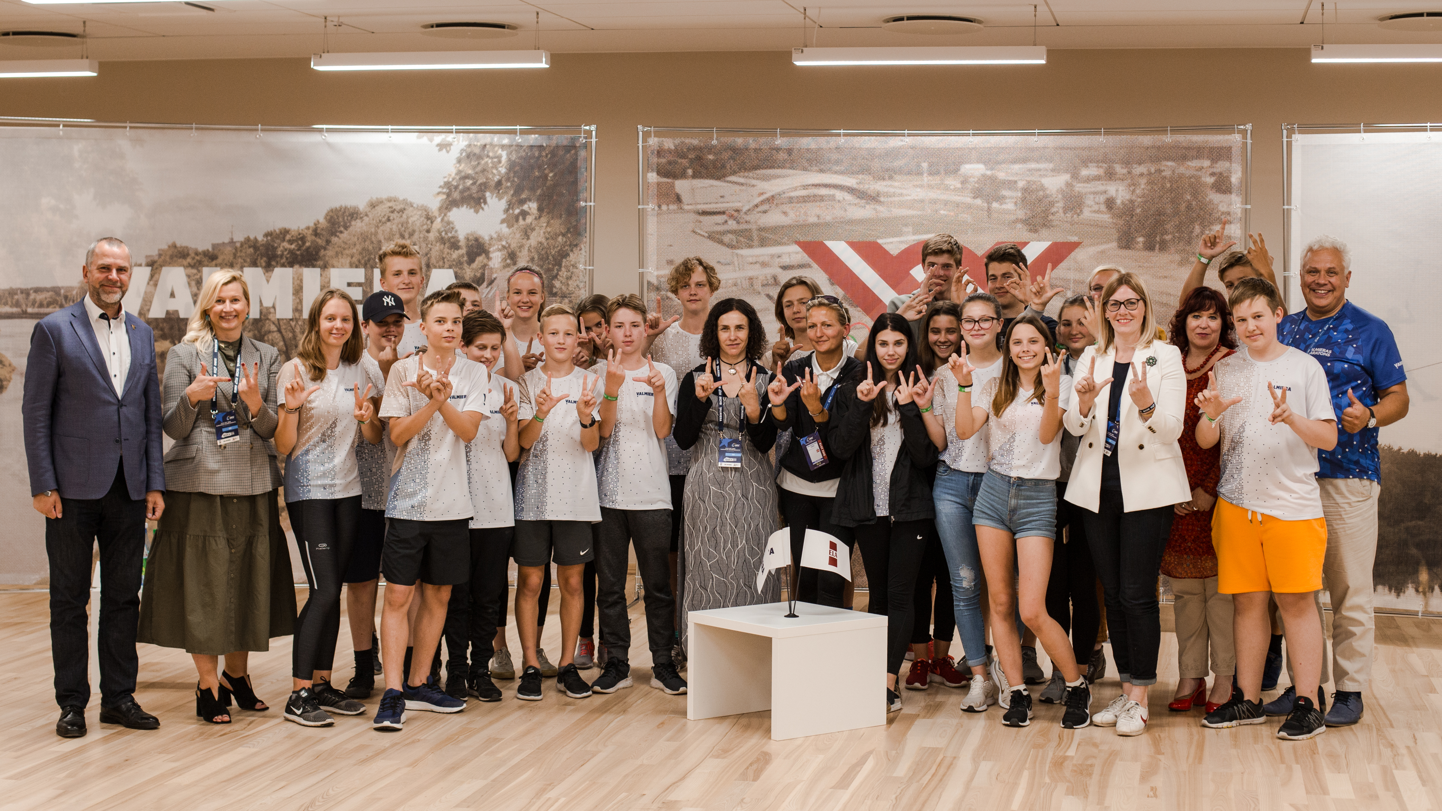 Valmierā aizvadīta pirmā diasporas jauniešu sporta nometne