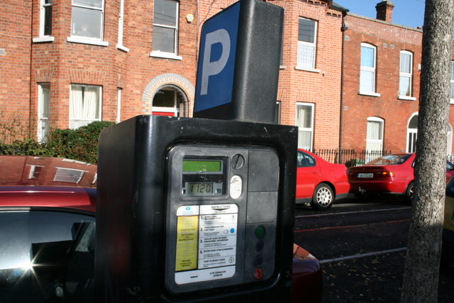 Dublinā maksa par auto novietošanu pieaugs līdz 3,50 € stundā