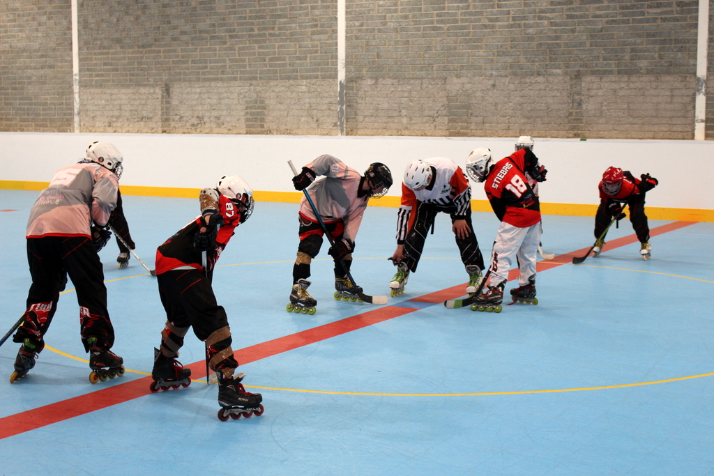 Midland Thunder U-12 A komanda iepriecina sevi, treneri un līdzjutējus