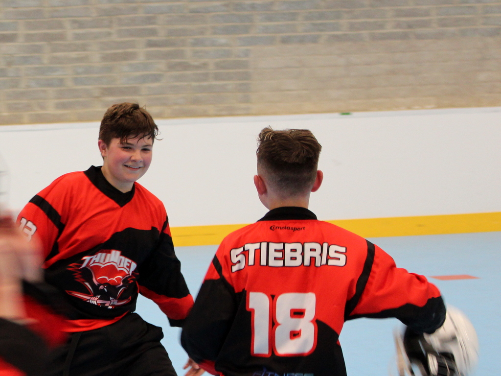 Midland Thunder U-14 turpina uzvaru sēriju