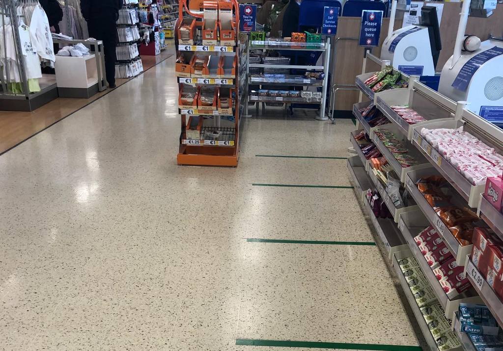 Tesco mājas piegādēs noteikta priekšroka vecāka gadagājuma klientiem