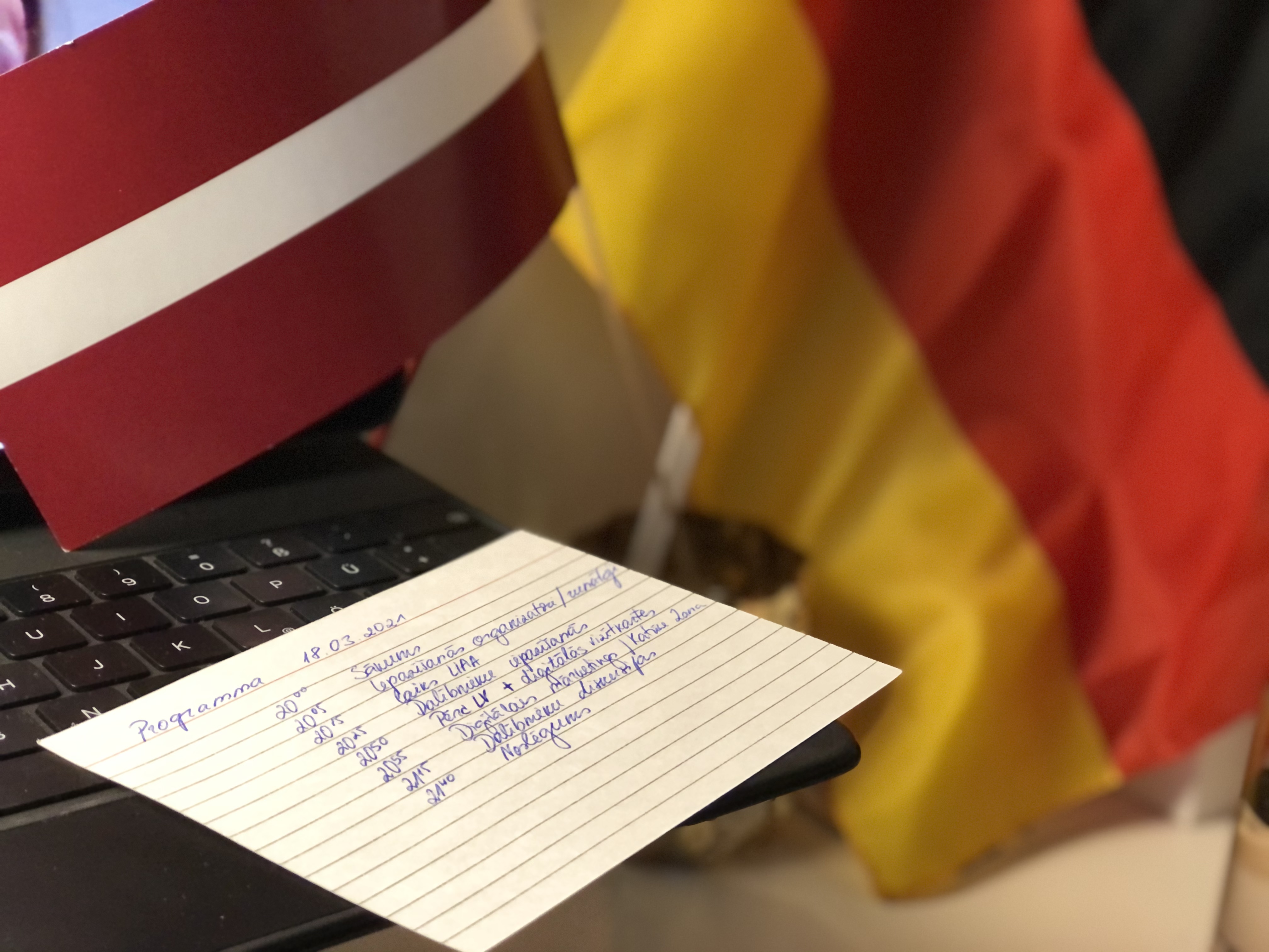 Eiropas latviešu uzņēmēji tīklojas virtuāli, diskutējot par digitālo mārketingu