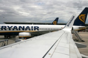 Īrijas premjers asi nosoda “Ryanair” lidmašīnas piespiedu nosēdināšanu Baltkrievijā