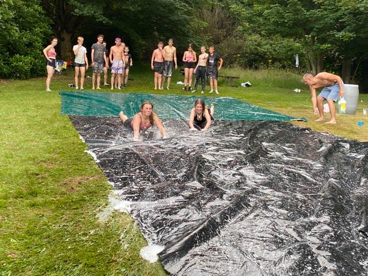 Jauniešu vasaras nometne – piesakies!