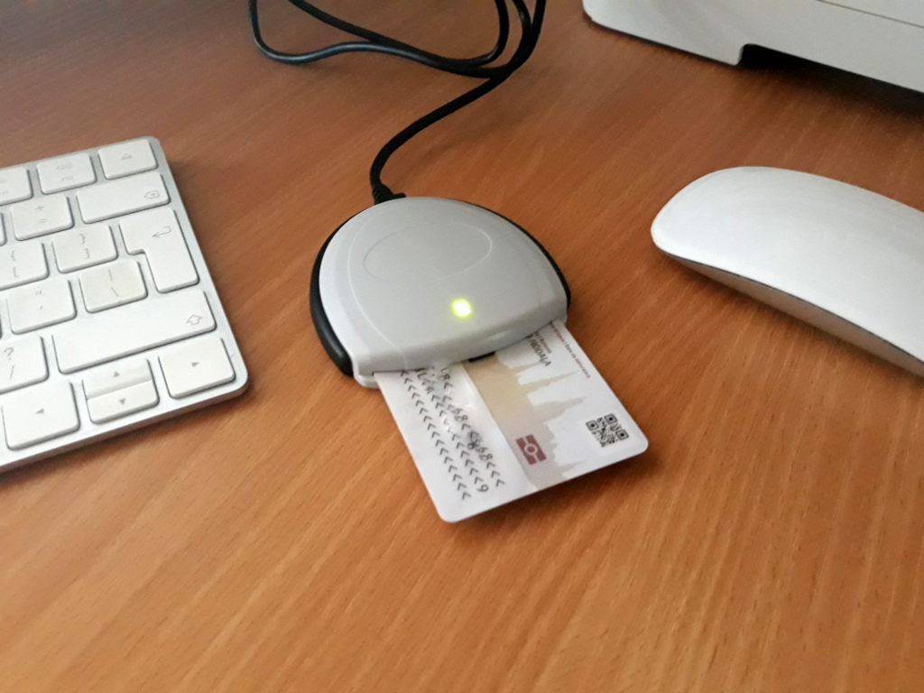 Aptauja par ID karti un elektronisko parakstu