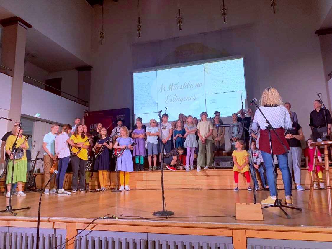 Aizvadīts muzikālā uzveduma “Ar mīlestību no Eslingenas” mēģinājums