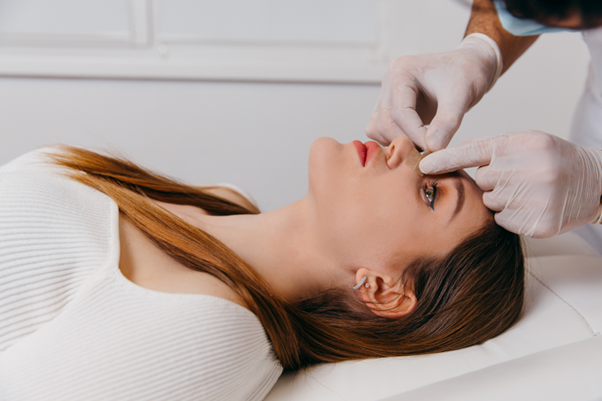 Kādos gadījumos ieteicama rinoplastika (deguna formas korekcija)?