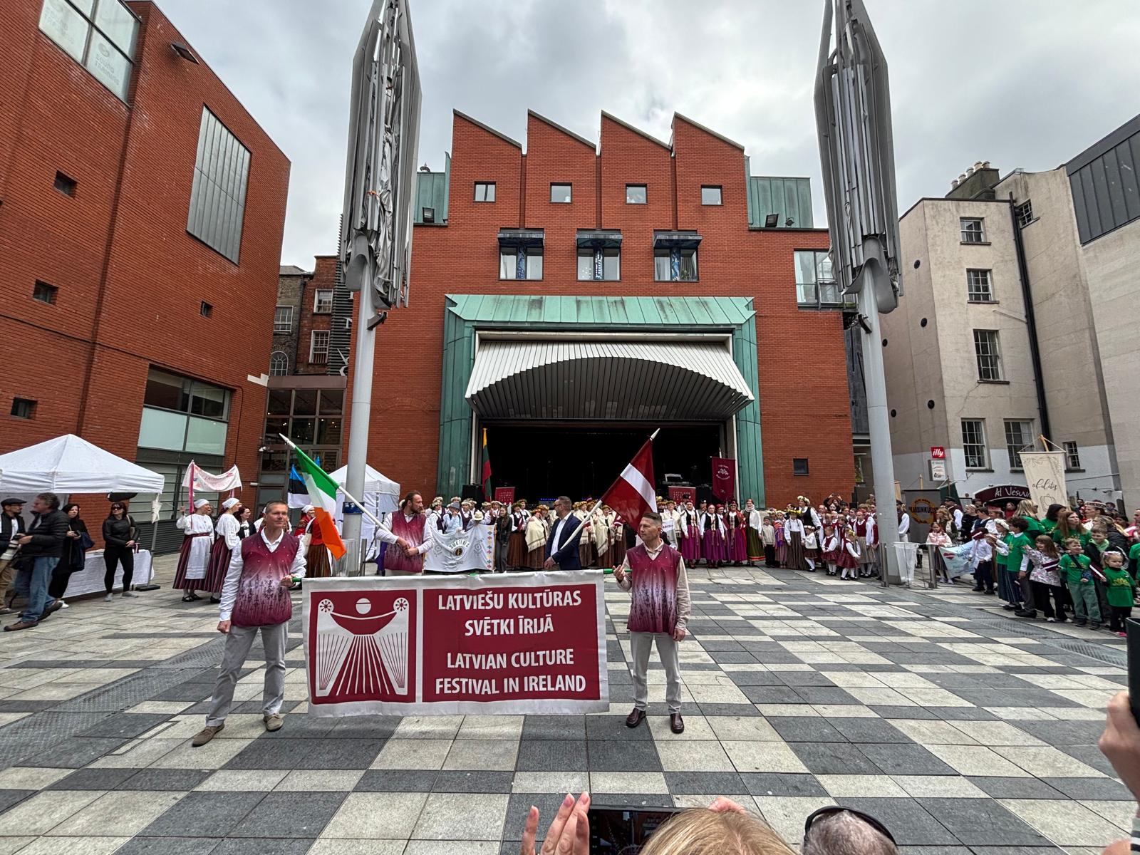 Dublinā aizvadīti Latviešu kultūras svētki (video)